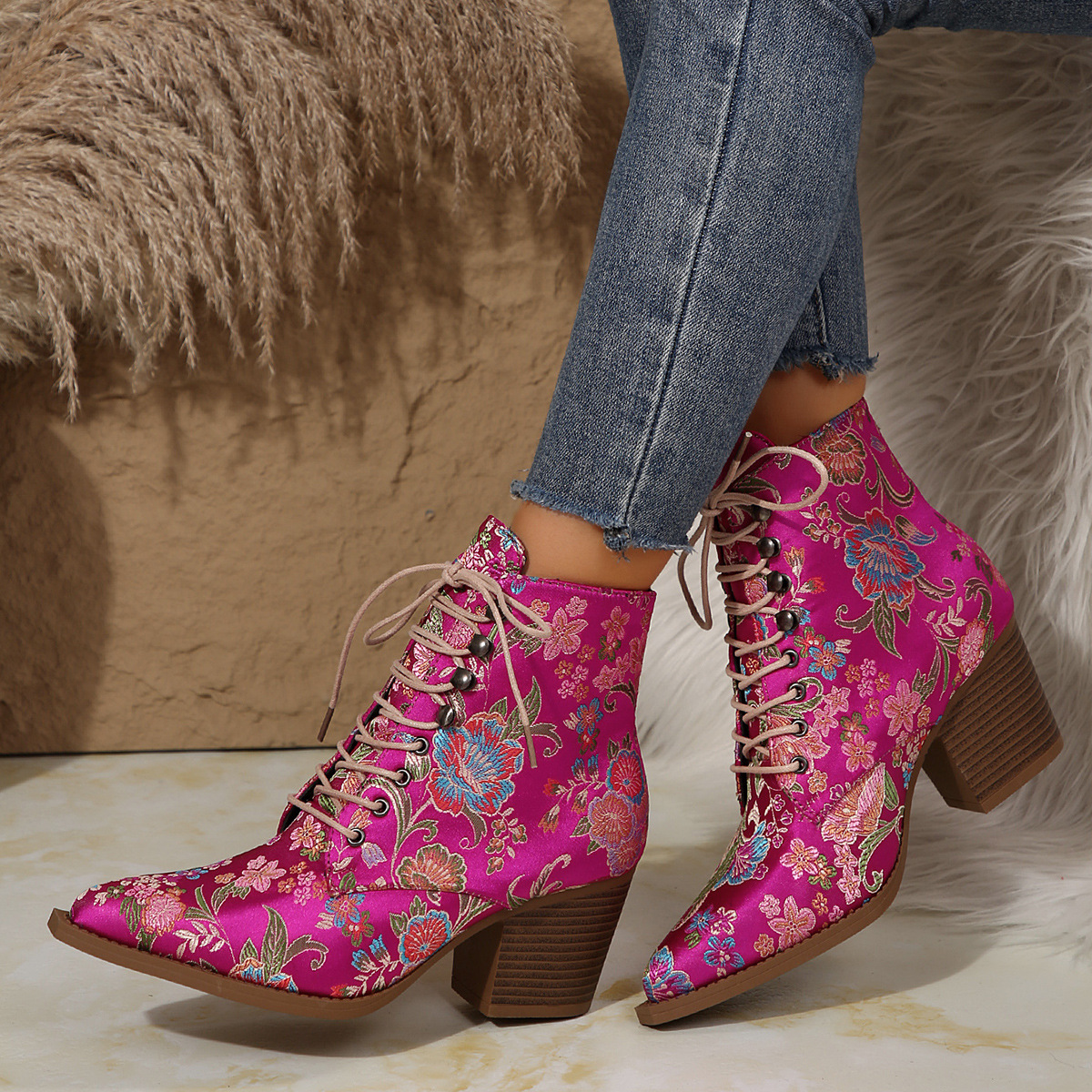 Ethnic Pointed-Toe Ankle Boots - Winter Ethnic Fashion For Women บทวิจารณ์และราคา