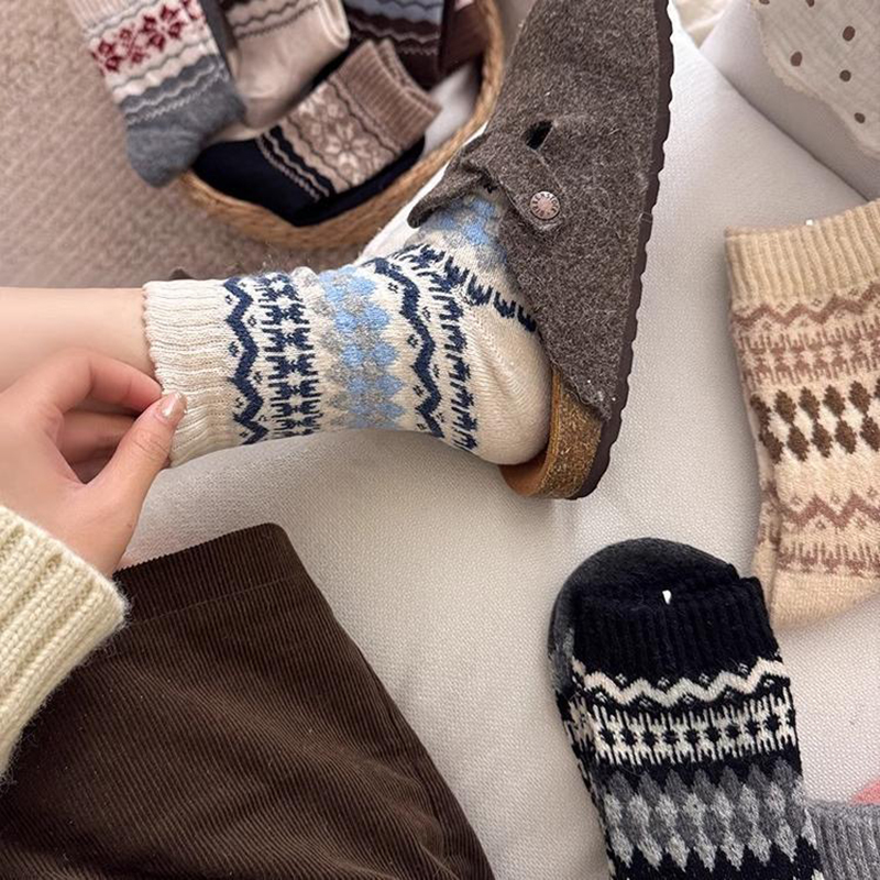 1/5 Pairs of Autumn and Winter - Winter Ethnic Fashion For Women บทวิจารณ์และราคา